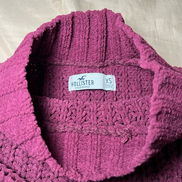 Cropped Sweater - Picture 2 of 2